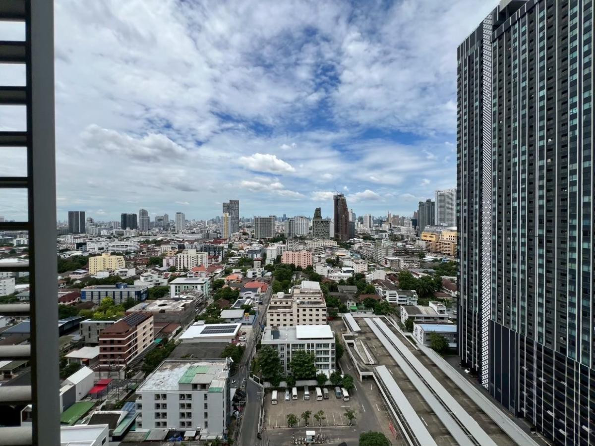 ขายคอนโดลาดพร้าว เซ็นทรัลลาดพร้าว : 🏢 คอนโด The Line พหลโยธิน พาร์ค 2 นอน ชั้นสูง ขายพร้อมผู้เช่า 5.75 ล้านบาท 📞: 065-626-5636 (คุณกี้)