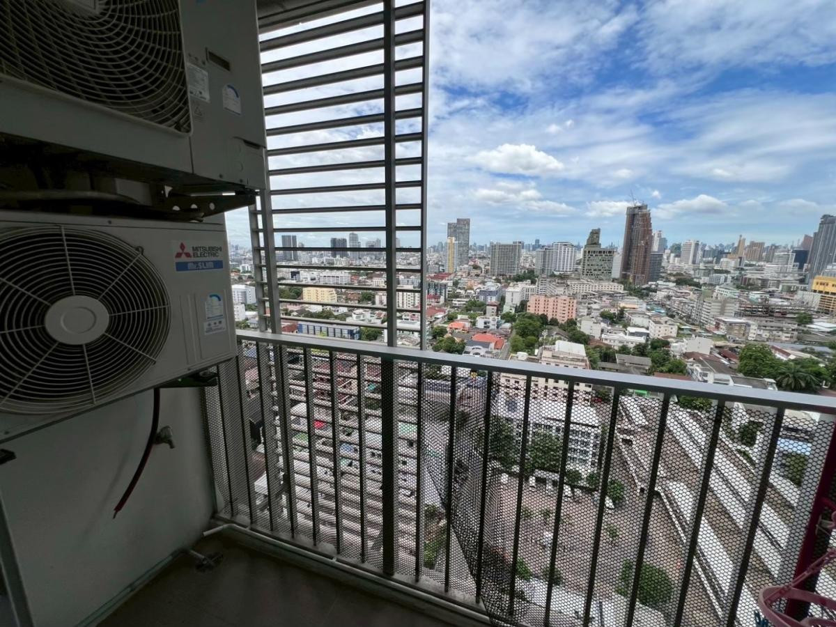 ขายคอนโดลาดพร้าว เซ็นทรัลลาดพร้าว : 🏢 คอนโด The Line พหลโยธิน พาร์ค 2 นอน ชั้นสูง ขายพร้อมผู้เช่า 5.75 ล้านบาท 📞: 065-626-5636 (คุณกี้)