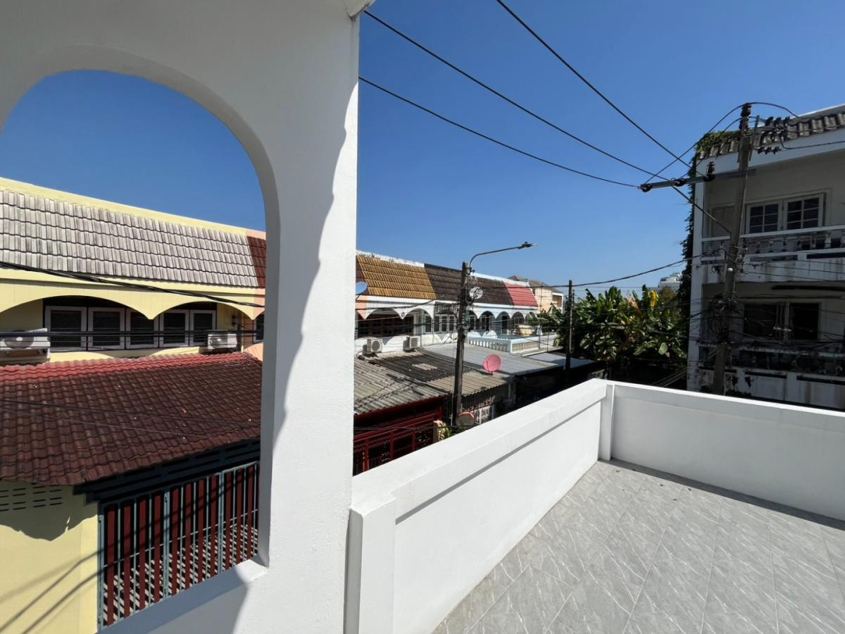 ขายทาวน์โฮมโชคชัย4 ลาดพร้าว71 : 🏡 ทาวน์โฮม ลาดพร้าว 48 | ใกล้ MRT สุทธิสาร รีโนเวทใหม่ ขาย 3.5 ล้านบาท 📞: 065-626-5636 (คุณกี้)