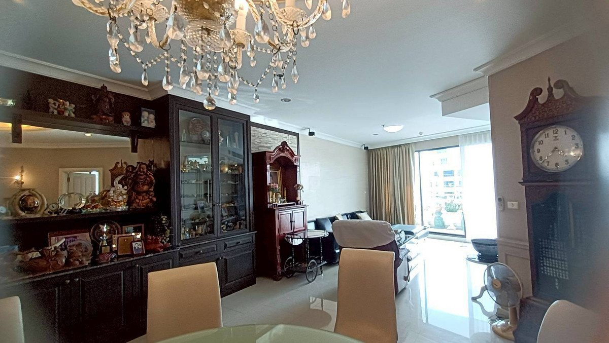 For SaleCondoRama3 (Riverside),Satupadit : For sale: Supalai Casa Riva – the ultimate in living along the Chao Phraya River. On a business location in the heart of Bangkok, near BRT Rama 3 and the expressway entrance. Charoenkrung Pracharak Hospital