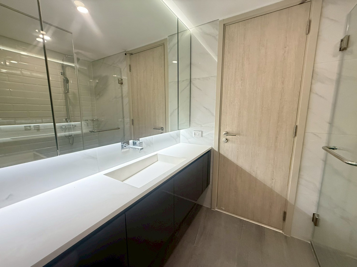 ให้เช่าคอนโดพระราม 9 เพชรบุรีตัดใหม่ RCA : Landmark at MRTA station RAMA9 (ไซมิส พระราม9)