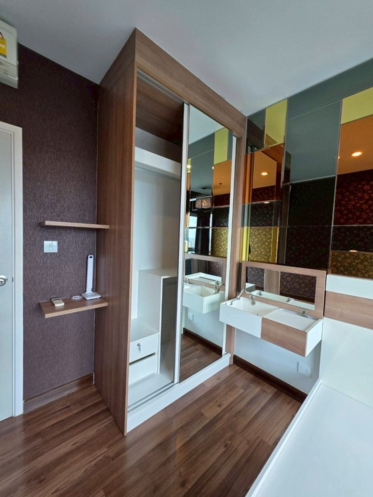 ขายคอนโดรัตนาธิเบศร์ สนามบินน้ำ พระนั่งเกล้า : 💖💖ขายห้องสวย Centric Tiwanon Station / 1 ห้องนอน ขนาด 32 ตรม ราคาเพียง 1.79 ล้านบาท// สนใจสอบถามได้นะคะ  LINE  ID = atfirm2010  💖💖