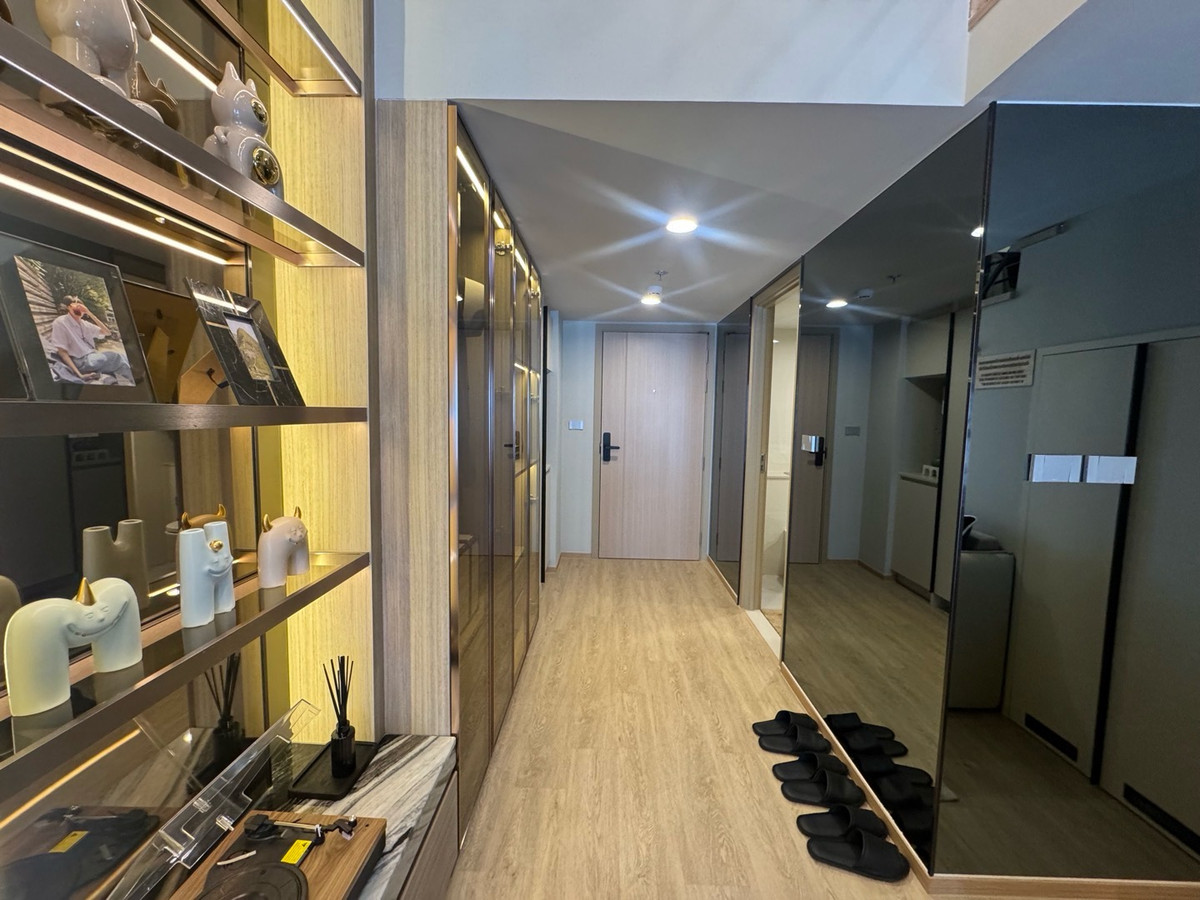 ขายคอนโดสยาม จุฬา สามย่าน : 🏙 For Sale: Culture Chula2 Bed, 1 Bath Size 56 sq.m.Closed kitchen Phat: 064-642-8664Nui: 094-624-2014