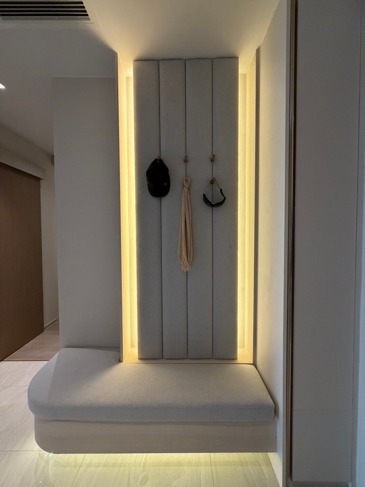 ให้เช่าคอนโดสีลม ศาลาแดง บางรัก : แอชตัน สีลม ให้เช่า 1นอน 1น้ำ ห้องสวยมาก ราคาดี  ห้องใหม่ 