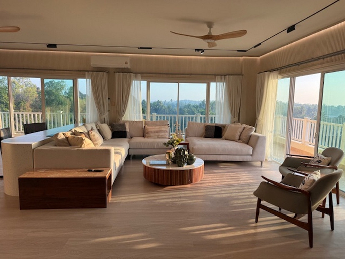 ให้เช่าคอนโดระยอง : สอบถามโทร : 081-821-4826 Mae Phim Ocean Bay Condo, Penthouse 2 story 370 ตารางเมตร 3 ห้องนอน 3 ห้องน้ำ พร้อมบาร์ส่วนตัวบนดาดฟ้า วิวโรแมนติค ตกแต่งครบพร้อมอยู่