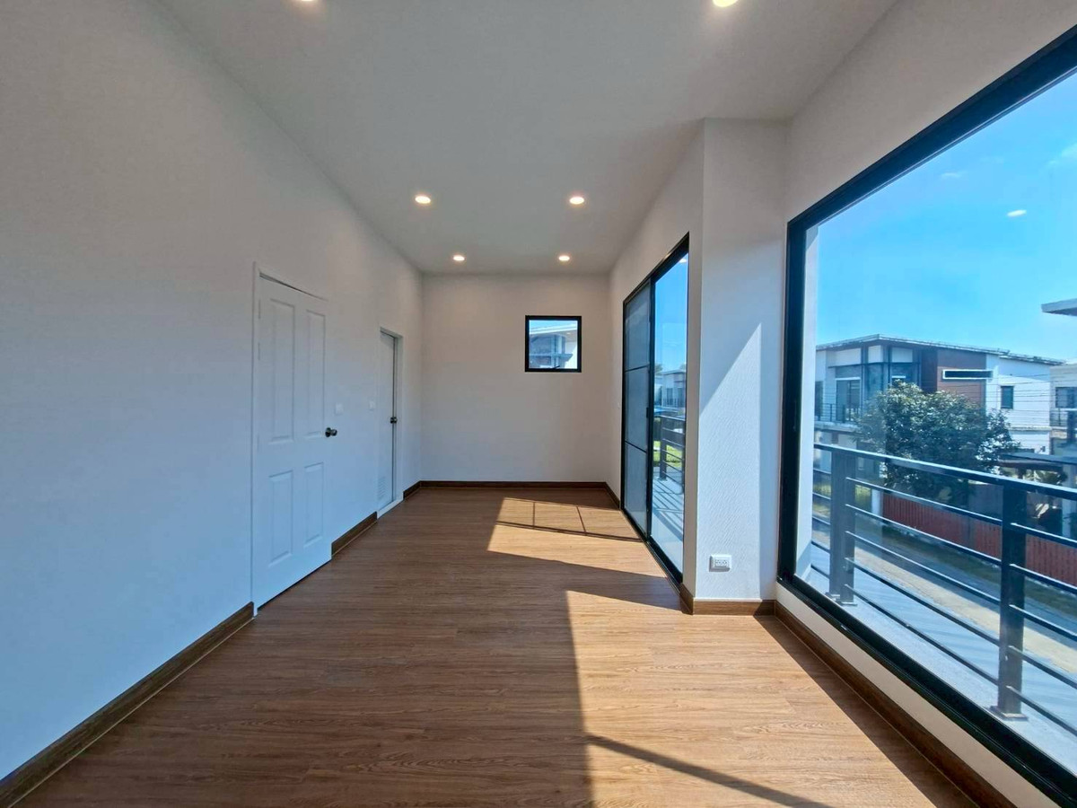 For SaleHouseLadkrabang, Suwannaphum Airport : 2-story detached house for sale, Pruksa We2 Project, On Nut-Rama 9, Soi Chaloem Phrakiat 87, lots of space, ready to move in (N.1980)