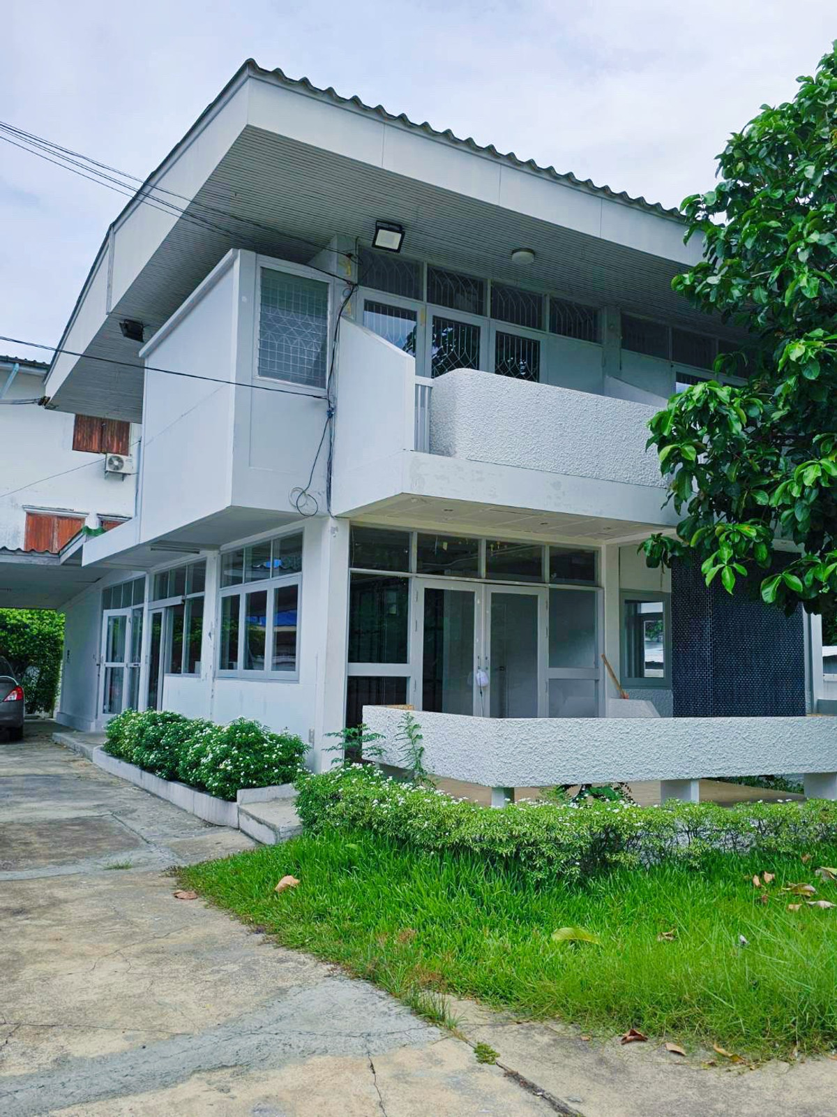 ให้เช่าบ้านโชคชัย4 ลาดพร้าว71 : 🏡 ให้เช่าบ้านเดี่ยว 2 ชั้น พร้อมโกดัง 200 ตร.ว.  โชคชัย 4 แยก 28–30 | ทำเลลาดพร้าว เหมาะทำออฟฟิศ สต็อกสินค้า Home Business | จดทะเบียนบริษัทได้