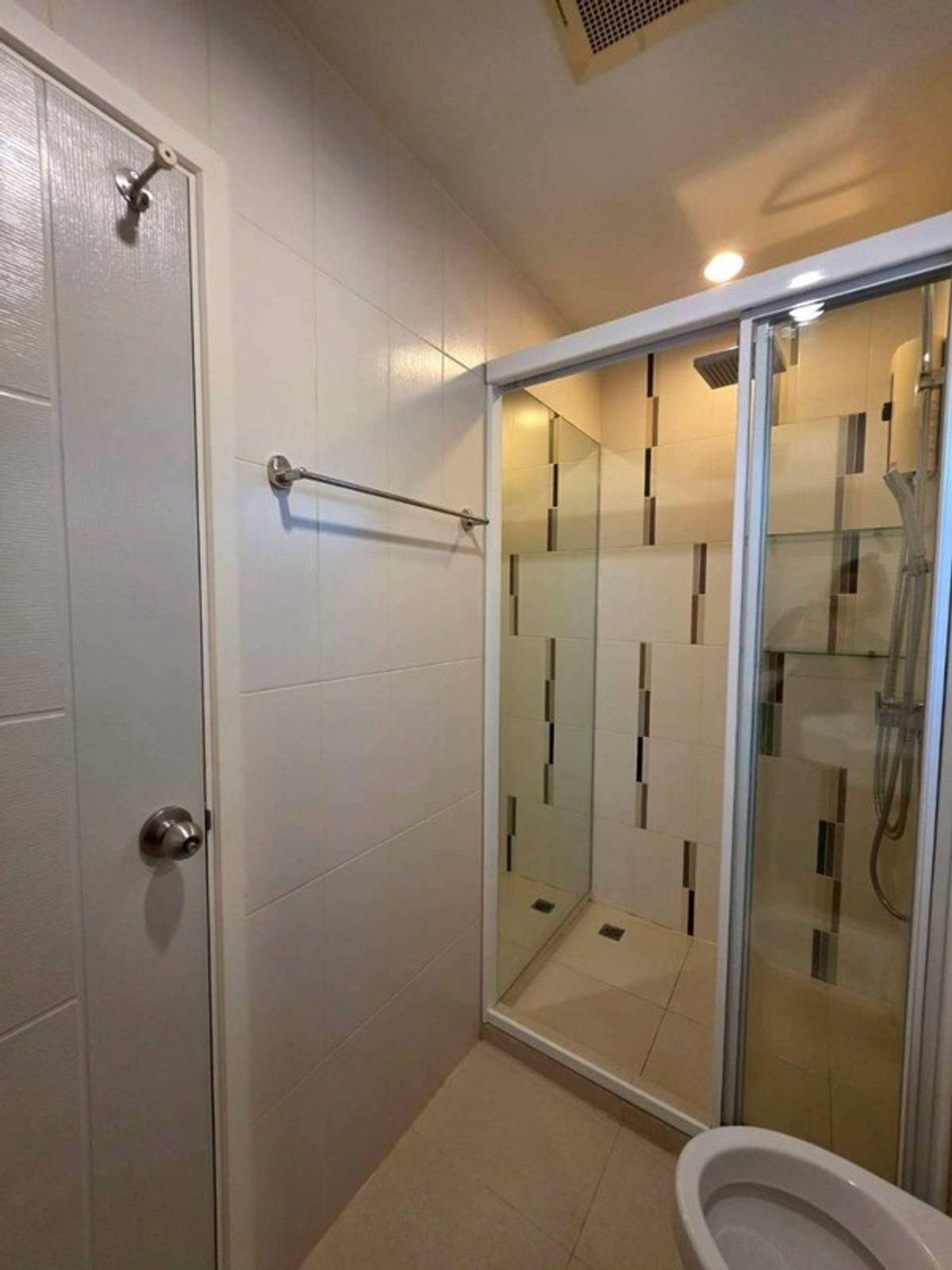 ขายคอนโดรัตนาธิเบศร์ สนามบินน้ำ พระนั่งเกล้า : 💖💖ขายห้องสวย Centric Tiwanon Station / 1 ห้องนอน ขนาด 32 ตรม ราคาเพียง 1.79 ล้านบาท// สนใจสอบถามได้นะคะ  LINE  ID = atfirm2010  💖💖