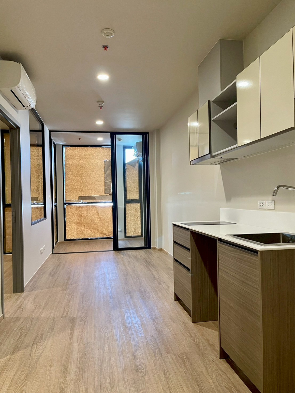 For SaleCondoSathorn, Narathiwat : The Issara Sathorn special price 5.25 million baht* (normal price 7.3 MB*)