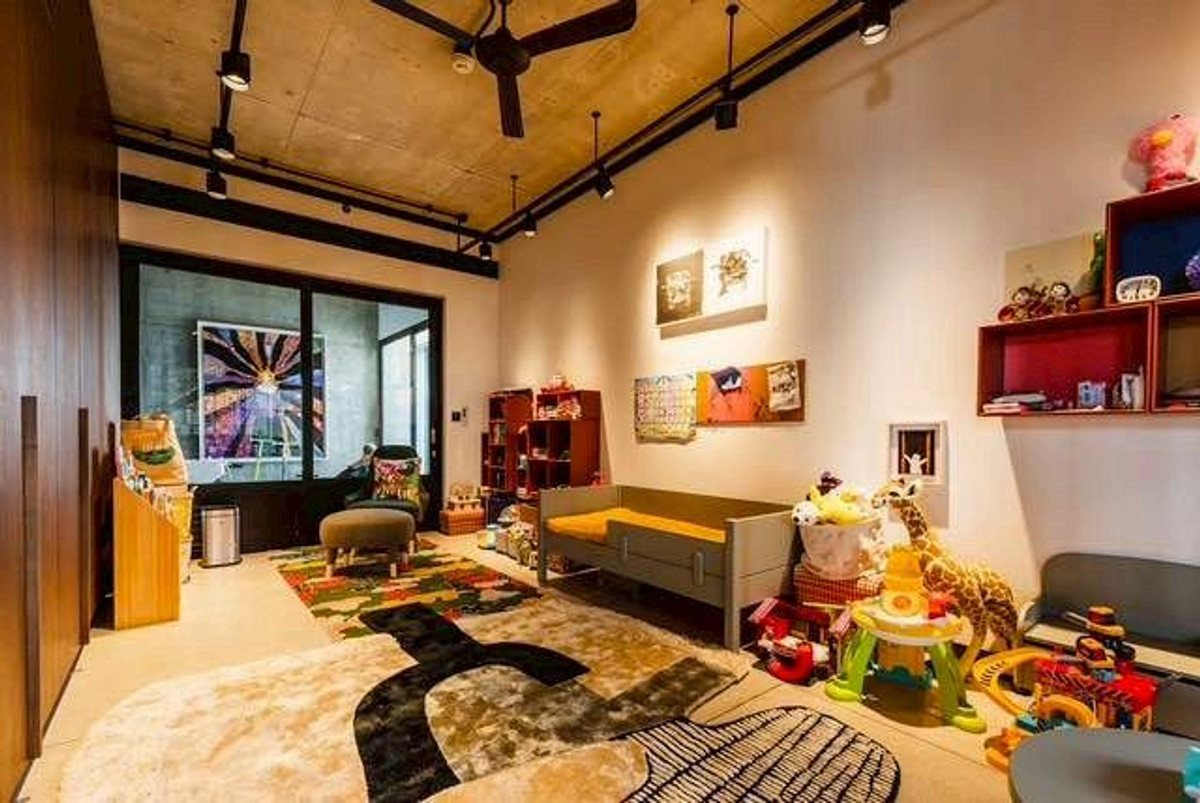 For SaleCondoSathorn, Narathiwat : Urgent sale, good value, luxury condo, Windshell naradhiwas Sathorn, size 562.35 Sqm., 5 bedrooms, high floor.