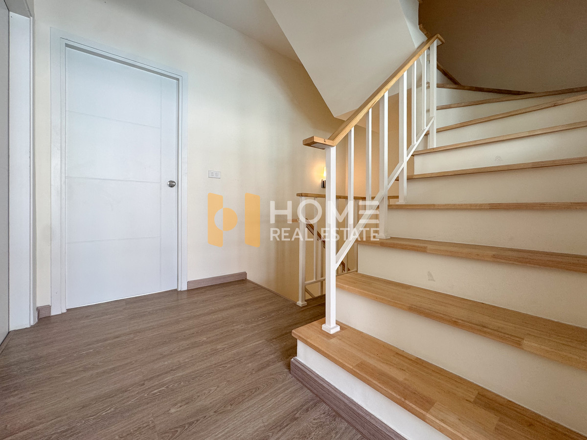 ขายทาวน์โฮมพัฒนาการ ศรีนครินทร์ : ขายด่วน ราคาดีสุดในโครงการ บนที่ดินใหญ่ 28 ตารางวา  🔥 ไอเจ้นท์ พรีเมียม ทาวน์โฮม พัฒนาการ / 3 ห้องนอน (ขาย), Eigen Premium Townhome Pattanakarn / 3 Bedrooms (FOR SALE) FON263