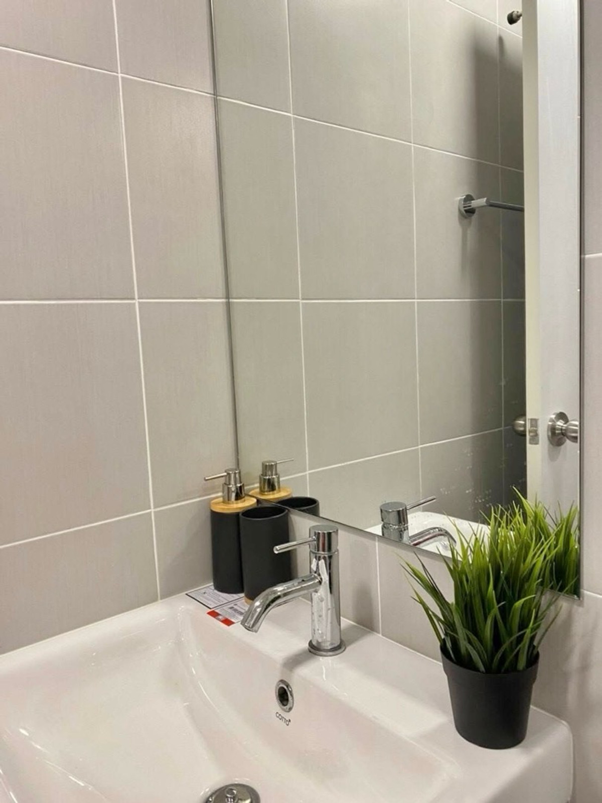 ให้เช่าคอนโดแจ้งวัฒนะ เมืองทอง : 📍 โครงการ : Atmoz Chaengwattana 
🚝 ใกล้ : MRT สายสีชมพู  | ศูนย์ราชการแจ้งวัฒนะ
💵 ราคาเช่า : 8,500 บาท / เดือน