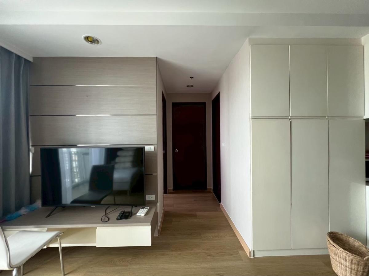 ขายคอนโดลาดพร้าว เซ็นทรัลลาดพร้าว : 🏢 คอนโด The Line พหลโยธิน พาร์ค 2 นอน ชั้นสูง ขายพร้อมผู้เช่า 5.75 ล้านบาท 📞: 065-626-5636 (คุณกี้)