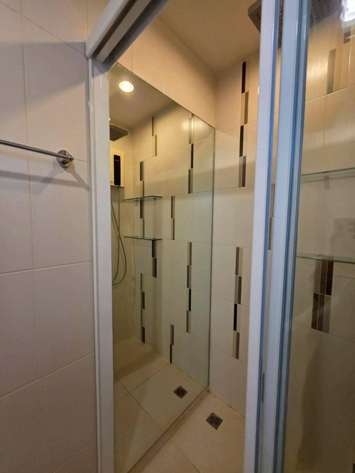 ขายคอนโดรัตนาธิเบศร์ สนามบินน้ำ พระนั่งเกล้า : 💖💖ขายห้องสวย Centric Tiwanon Station / 1 ห้องนอน ขนาด 32 ตรม ราคาเพียง 1.79 ล้านบาท// สนใจสอบถามได้นะคะ  LINE  ID = atfirm2010  💖💖