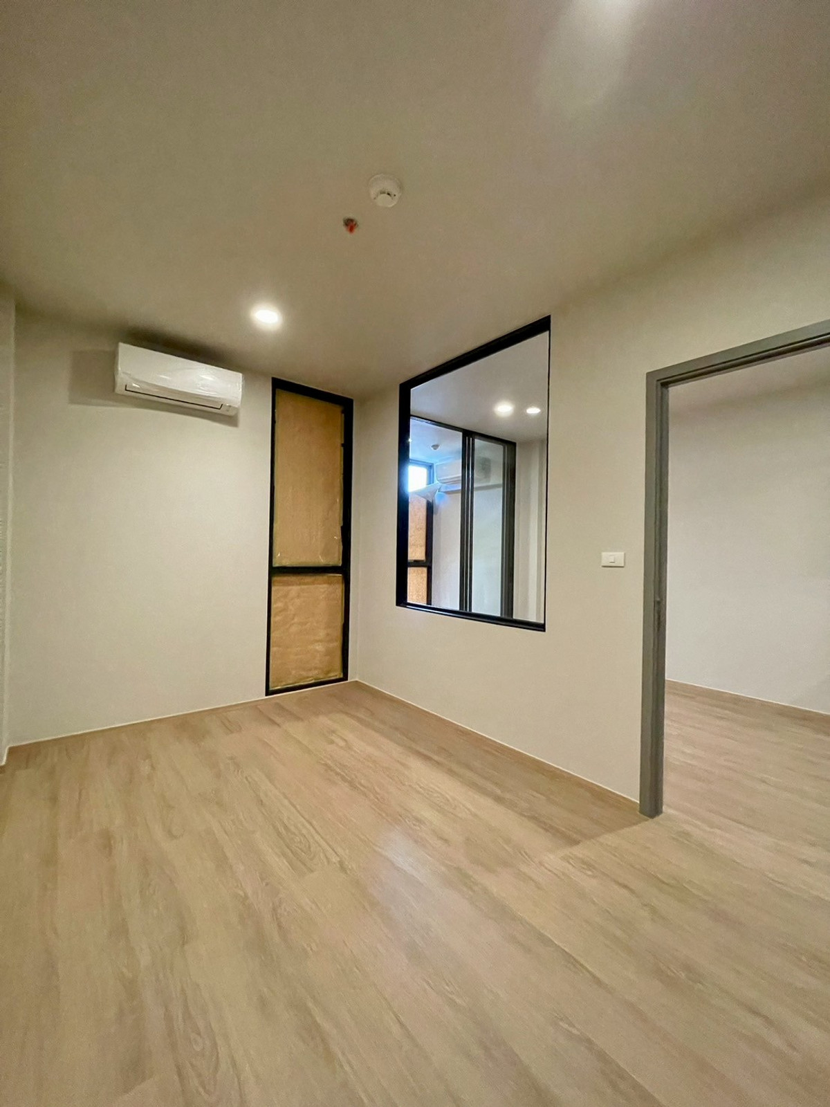 For SaleCondoSathorn, Narathiwat : The Issara Sathorn special price 5.25 million baht* (normal price 7.3 MB*)