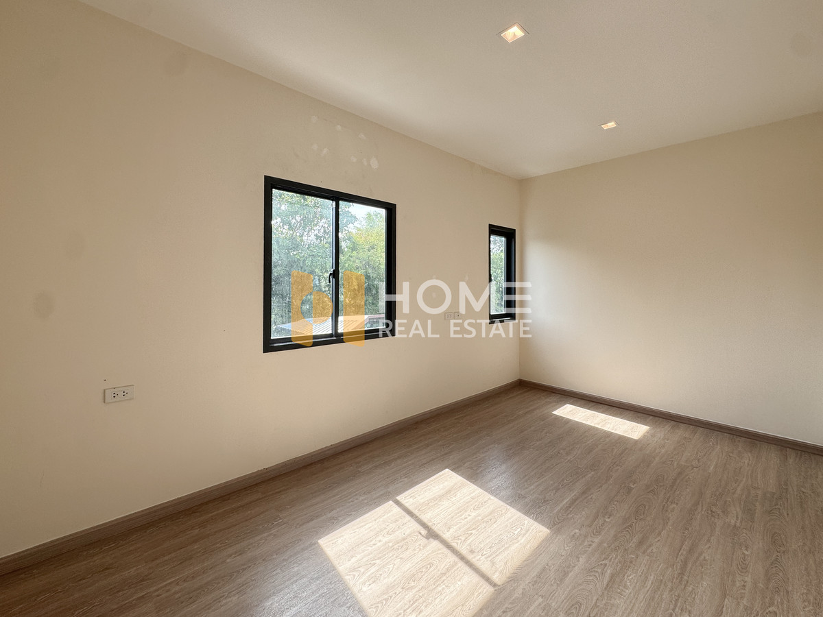 ขายทาวน์โฮมพัฒนาการ ศรีนครินทร์ : ขายด่วน ราคาดีสุดในโครงการ บนที่ดินใหญ่ 28 ตารางวา  🔥 ไอเจ้นท์ พรีเมียม ทาวน์โฮม พัฒนาการ / 3 ห้องนอน (ขาย), Eigen Premium Townhome Pattanakarn / 3 Bedrooms (FOR SALE) FON263