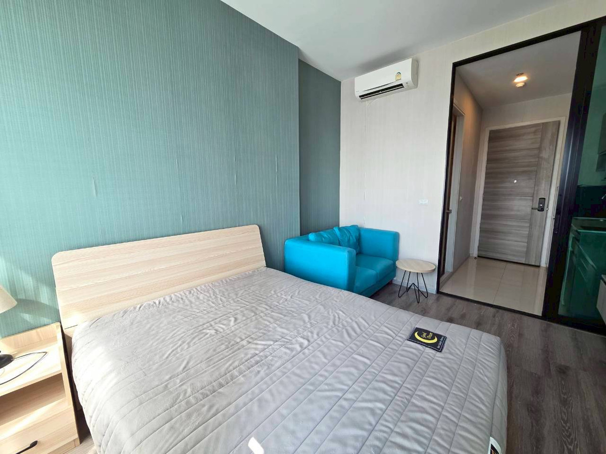 For RentCondoRamkhamhaeng, Hua Mak : PFD-07918 For rent Knightsbridge Collage Ramkhamhaeng near MRT Hua Mak, beautiful room 23 sq m., 24th floor.