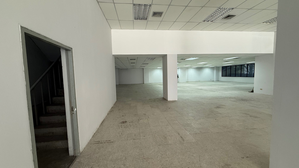For RentShowroomRama9, Petchburi, RCA : Showroom Space for Rent – Rama 9 Area