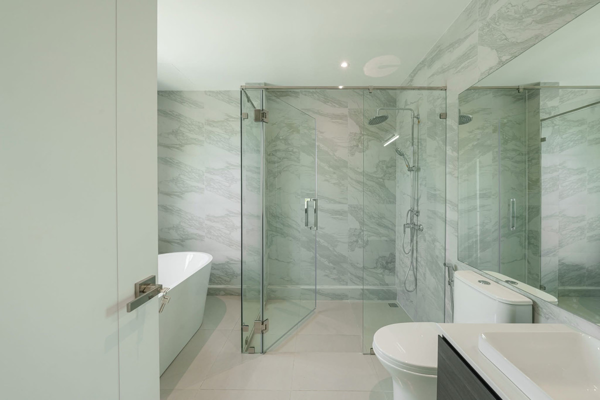 For SaleHouseSukhumvit, Asoke, Thonglor : Khlong Tan Niwet Village l Modern French Classic Home in the heart of Sukhumvit 77