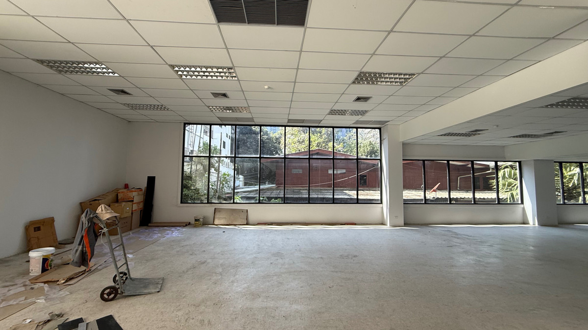 For RentShowroomRama9, Petchburi, RCA : Showroom Space for Rent – Rama 9 Area