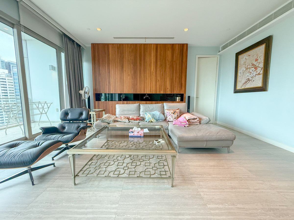 For RentCondoWitthayu, Chidlom, Langsuan, Ploenchit : 🏠✨ 185 Rajadamri | 2 Bedrooms for Rent (HBH-ST-105)