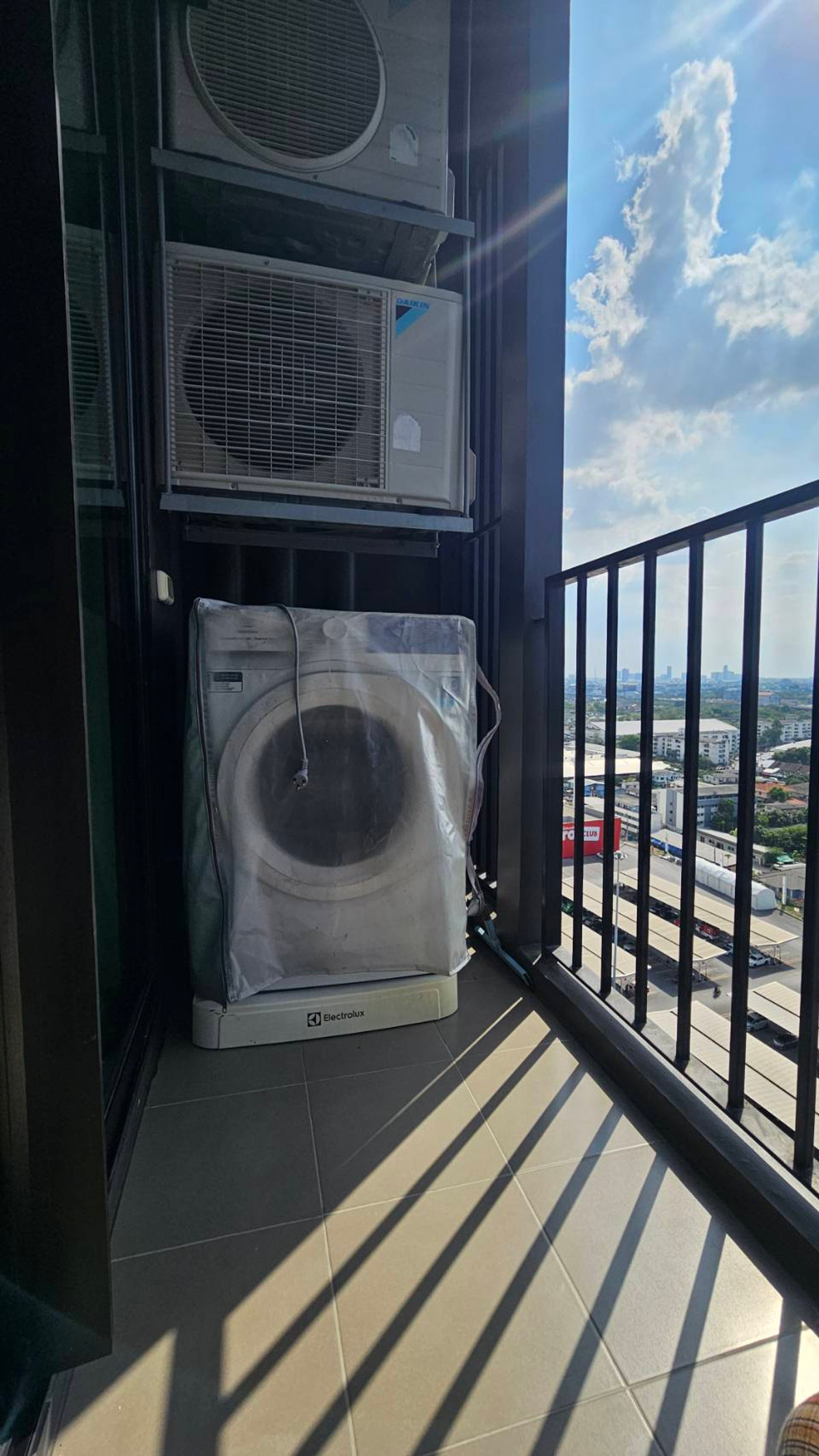 ให้เช่าคอนโดแจ้งวัฒนะ เมืองทอง : ให้เช่าคอนโด Nue Noble แจ้งวัฒนะ ห้องสวย พร้อมเครื่องใช้ไฟฟ้าเฟอร์นิเจอร์ครบ