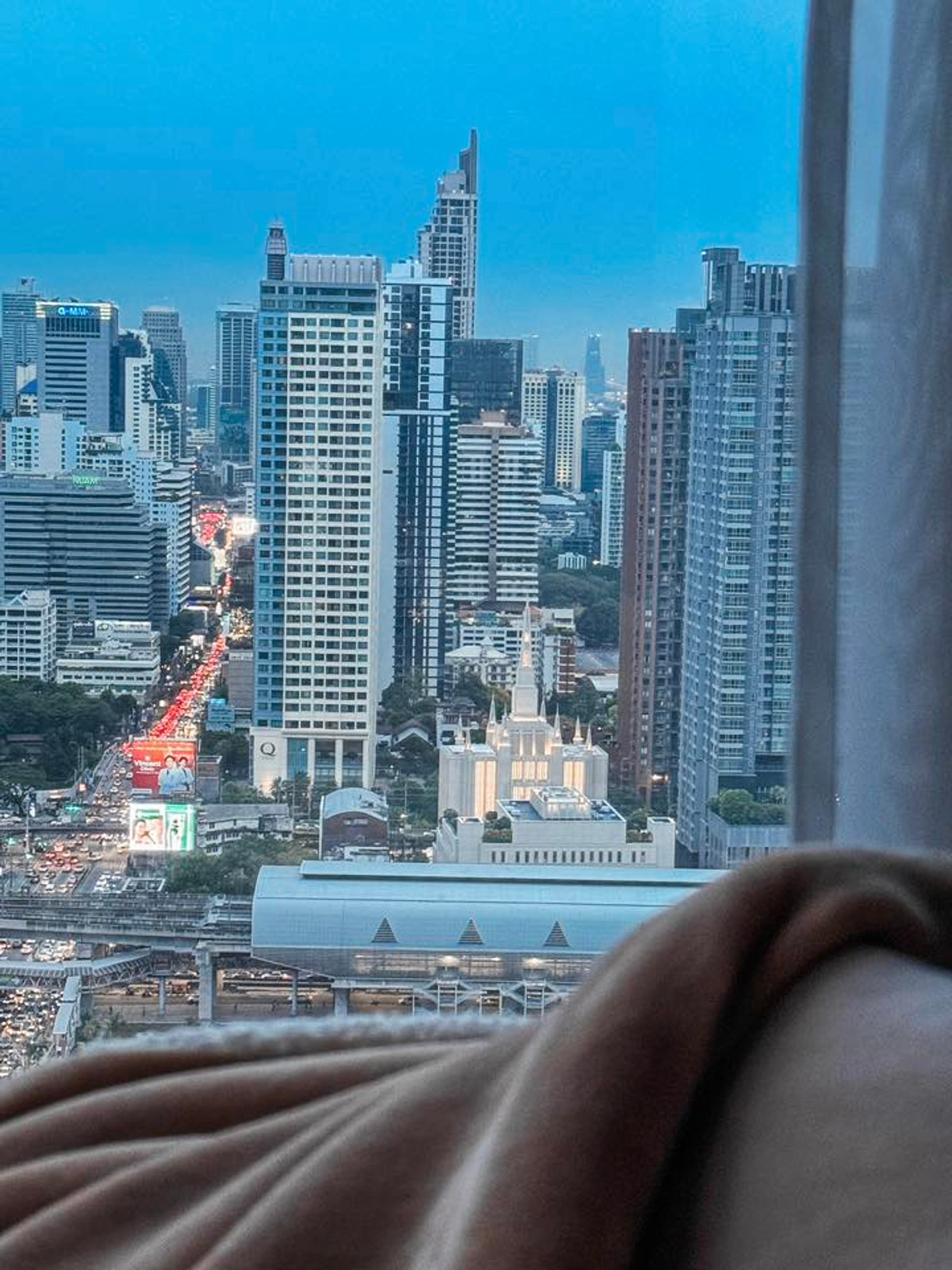 ขายคอนโดพระราม 9 เพชรบุรีตัดใหม่ RCA : Life Asoke - Rama 9 / 1 Bed plus (FOR SALE), ไลฟ์ อโศก พระราม 9 / 1 ห้องนอนใหญ่ (ขาย) TARN229 