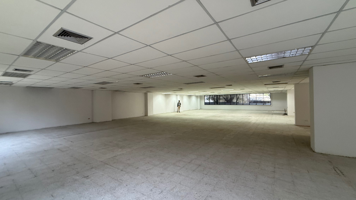For RentShowroomRama9, Petchburi, RCA : Showroom Space for Rent – Rama 9 Area