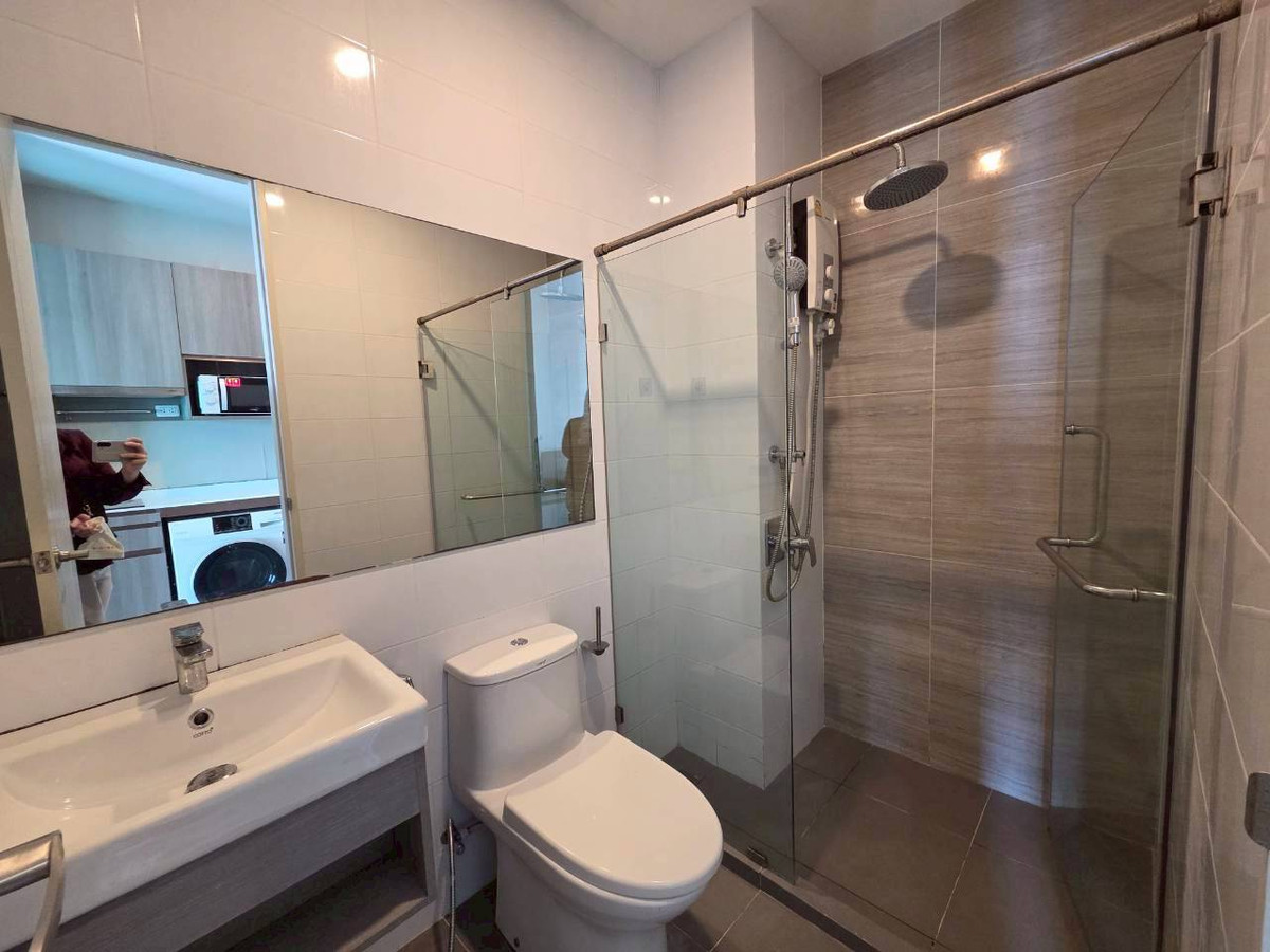 For RentCondoRamkhamhaeng, Hua Mak : PFD-07918 For rent Knightsbridge Collage Ramkhamhaeng near MRT Hua Mak, beautiful room 23 sq m., 24th floor.