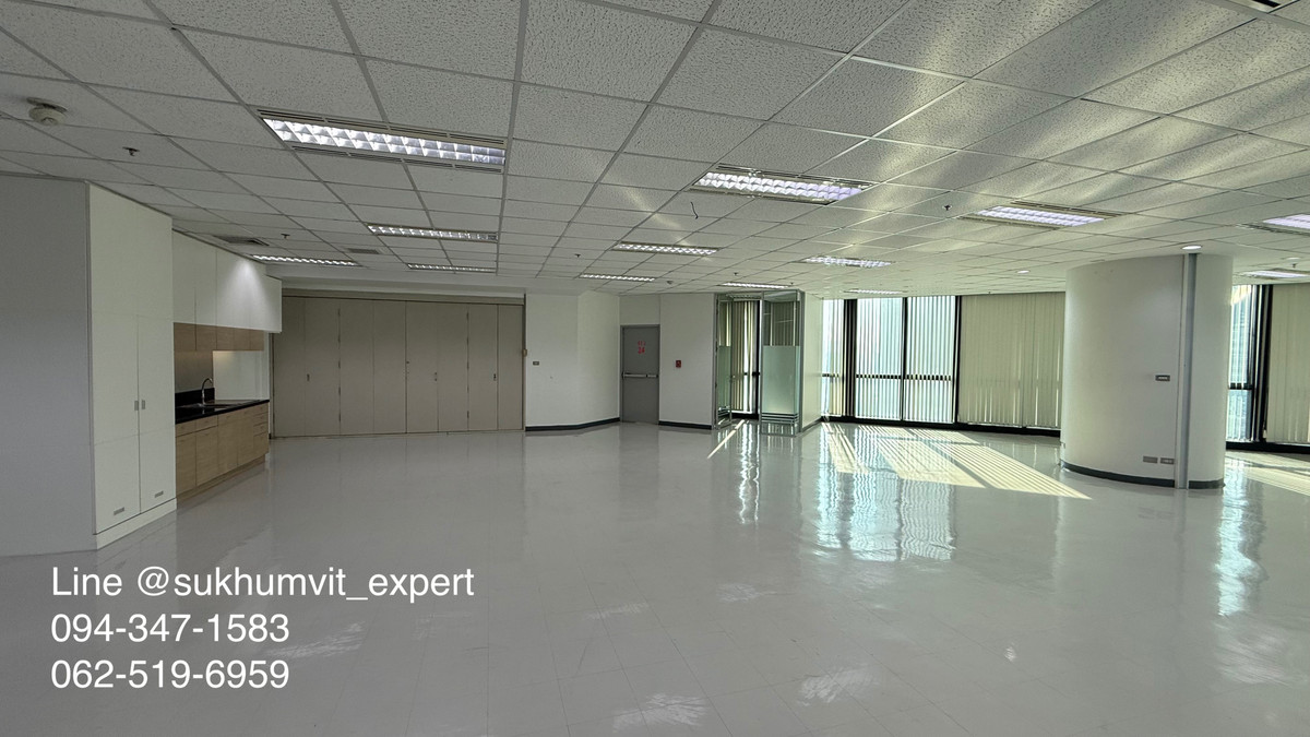 ให้เช่าสำนักงานสีลม ศาลาแดง บางรัก : ออฟฟิศให้เช่า I Modern office building ทำเลสีลม ใกล้รถไฟฟ้า