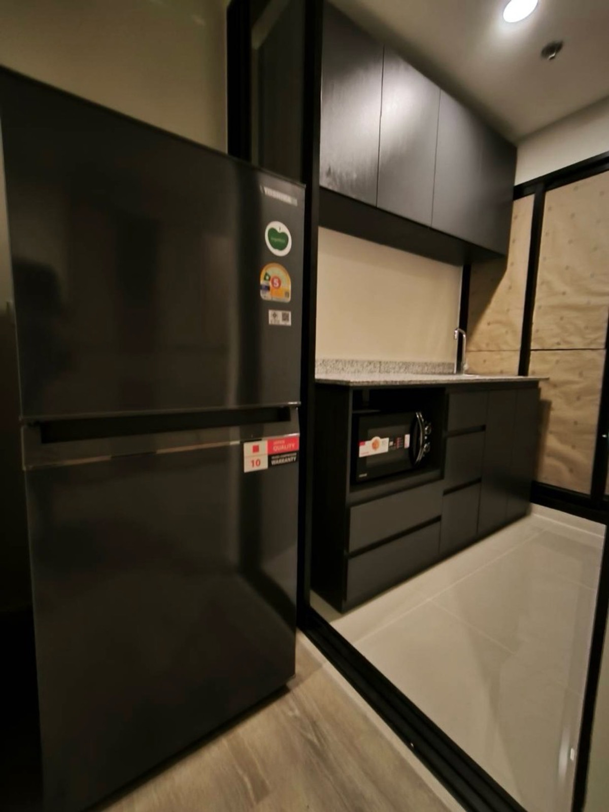 For RentCondoSamut Prakan,Samrong : For rent 📍 The Origin Sukhumvit - Praksa 📍 Fully furnished with appliances. Near BTS Praksa.