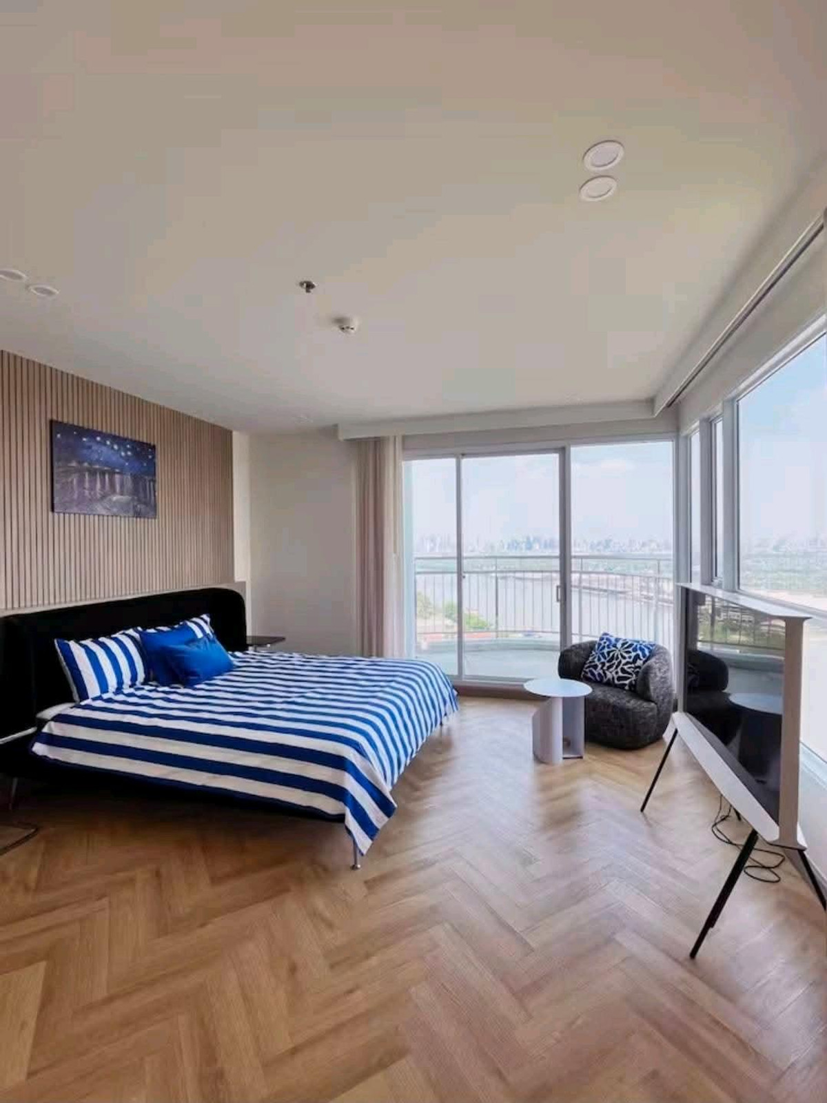 ให้เช่าคอนโดพระราม 3 สาธุประดิษฐ์ : ให้เช่า Supalai riva grande rama3  4ห้องนอน 294ตรม.