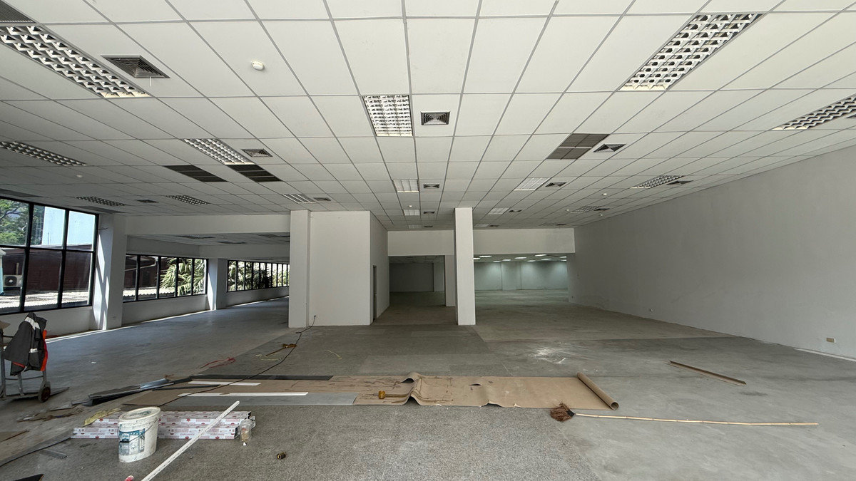 For RentShowroomRama9, Petchburi, RCA : Showroom Space for Rent – Rama 9 Area