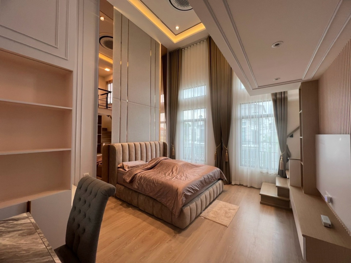 ให้เช่าทาวน์โฮมบางนา แบริ่ง ลาซาล : 💥ForRent💥3Bed • Indy5 Bangna KM.7 🏡 Near Mega Bangna 5 mins ✨ Duplex ‼️Corner House with Private Garden 🌳 Ready to move in ‼️