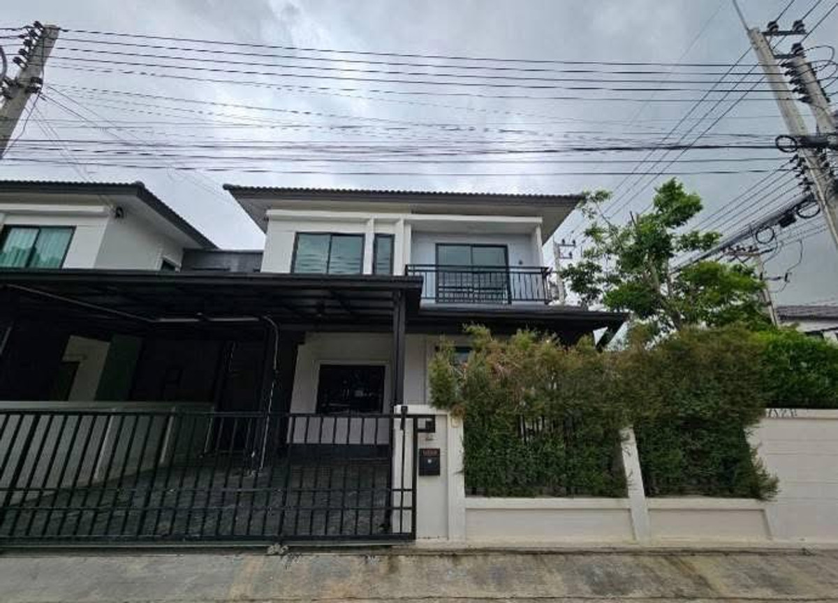 ให้เช่าฉะเชิงเทรา : บ้านแฝดพื้นที่เหมือนบ้านเดี่ยว “บริทาเนีย บางนา กม.42 – ฉะเชิงเทรา”