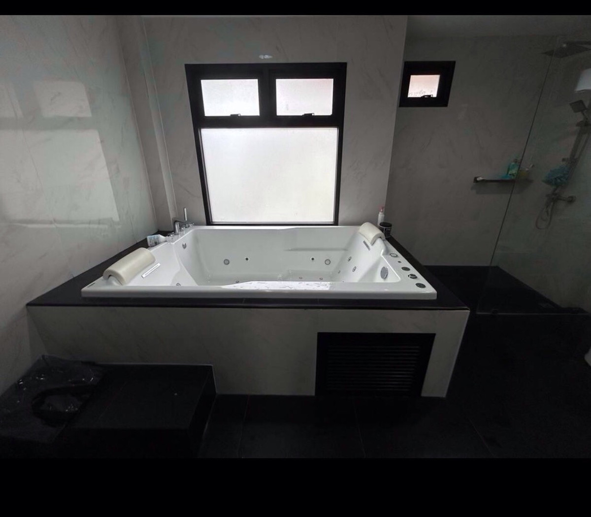 บ้านมีนบุรี-ร่มเกล้า : ขายและให้เช่า บ้านเดี่ยว2ชั้น หมู่บ้าน เพอเฟคเพลส รามคำแหง164 เนื้อที่146 ตารางวา มีนบุรี กรุงเทพ