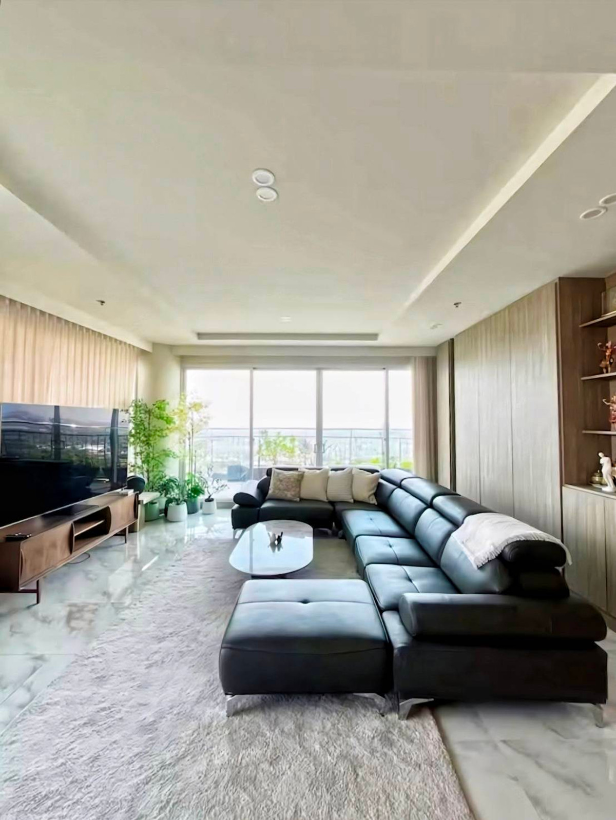 ให้เช่าคอนโดพระราม 3 สาธุประดิษฐ์ : ให้เช่าคอนโด Supalai Riva Grande พระราม 3 ห้องหรูติดแม่น้ำ 294 ตร.ม. ที่จอดรถ 130%