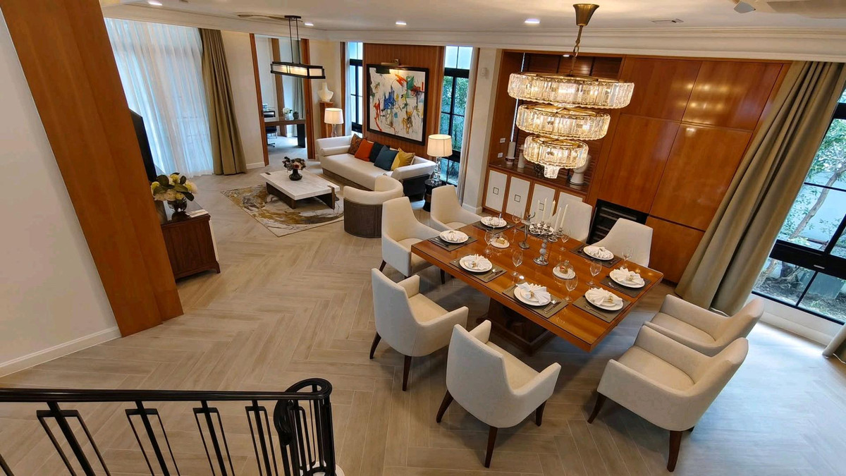 HousePattanakan, Srinakarin : 🏡 Nantawan Rama 9 - Krungthep Kreetha, sample house, Super Luxury, 5 bedrooms, 6 bathrooms, area 450 sq m., parking for 8 cars, fully furnished, can carry your bags and move in | Selling for 85 million baht / renting 490,000 baht 📞 Luk Jeab 0655365165  