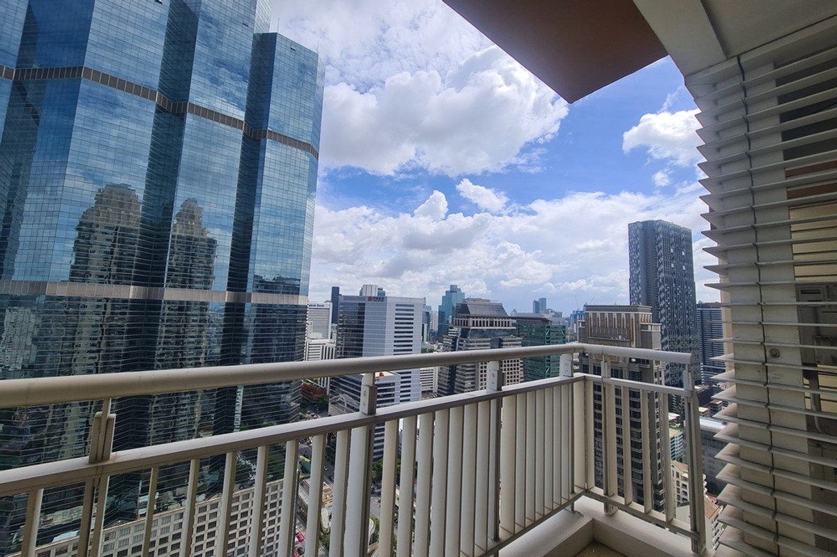 ขายคอนโดสาทร นราธิวาส : 🔥 สำหรับขาย !! ห้องอยู่ทิศเหนือ, วิวสวย !! 🔥 Code C20230600847..........The Empire Place, 1 ห้องนอน, 1 ห้องน้ำ, ชั้นสูง 27++, แต่งครบ, ราคาพิเศษ!!📣📣