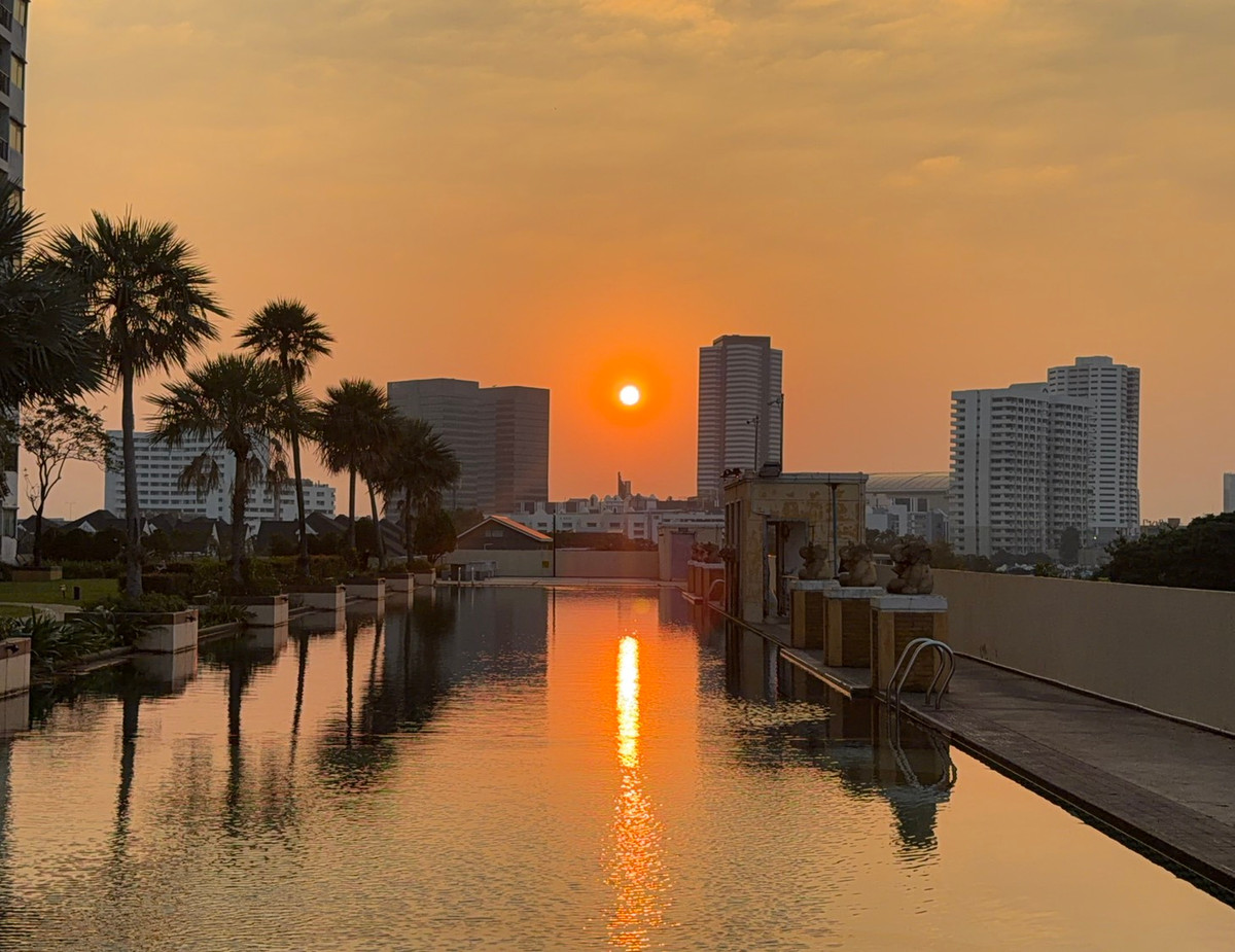 For RentCondoPattanakan, Srinakarin : Luxury condo for rent, Supalai Park Srinakarin, newly renovated, ready to move in. Next to the MRT Yellow Line