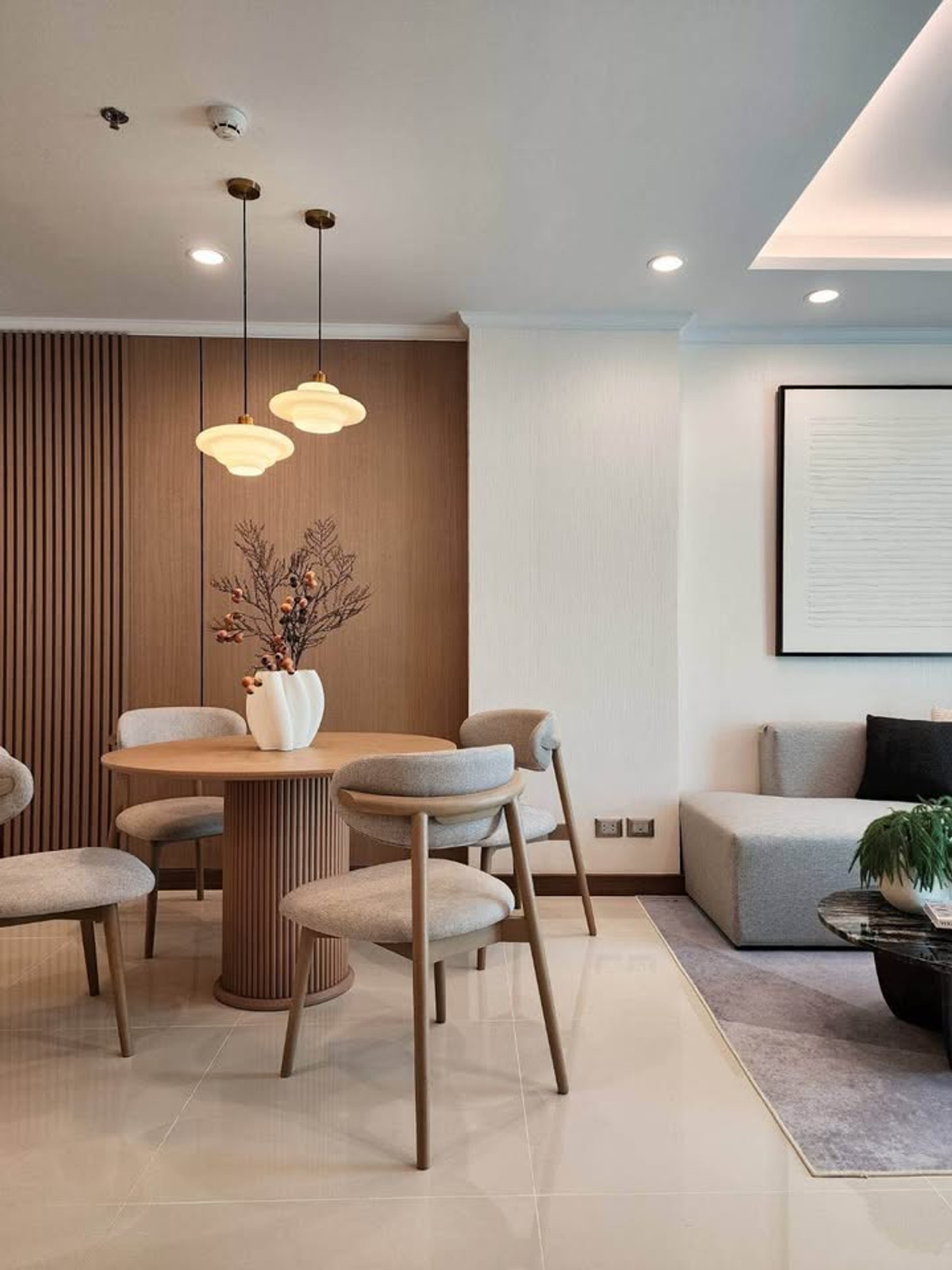 ให้เช่าคอนโดสุขุมวิท อโศก ทองหล่อ : PFD-07917 ให้เช่า Supalai Oriental Sukhumvit 39 ใกล้ MRT เพชรบุรี 2 นอน 79 ตรม. ชั้น 18 แต่งสวย