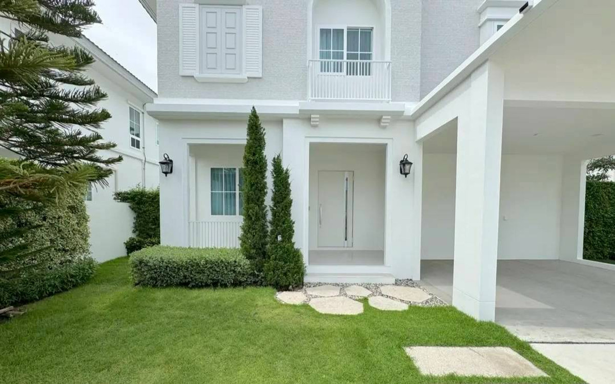 For RentHouseBangna, Bearing, Lasalle : Luxury 3 bedroom house, Chaiyapruek Bangna Km.15 project, Please Contact : 0828944624