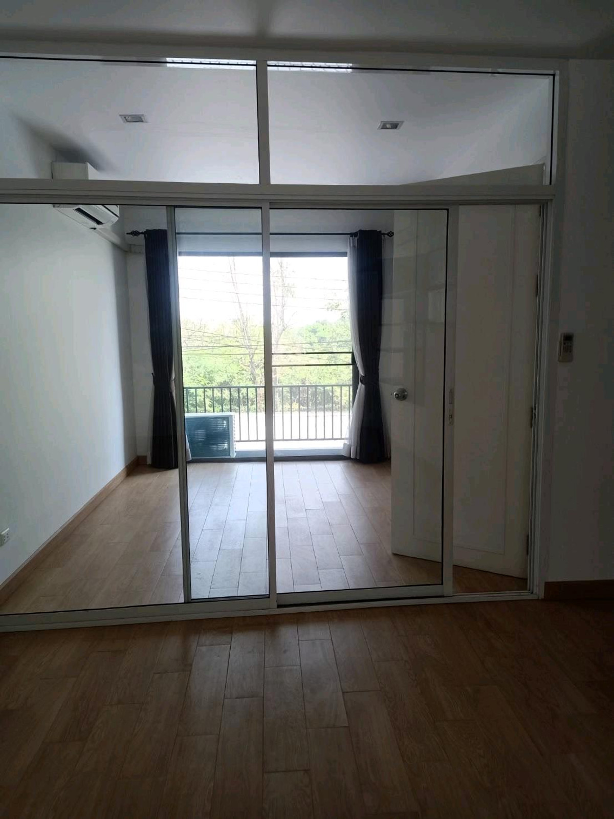 ให้เช่าทาวน์โฮมเกษตร นวมินทร์ ลาดปลาเค้า : ✨ บ้านพื้นที่กว้าง ฟังก์ชันครบ อยู่สบาย ทำเลศักยภาพ ค่าเช่าคุ้มมาก ✨ เหมาะทั้งอยู่อาศัย / โฮมออฟฟิศ / คนทำงานออนไลน์ / ครอบครัวใหญ่