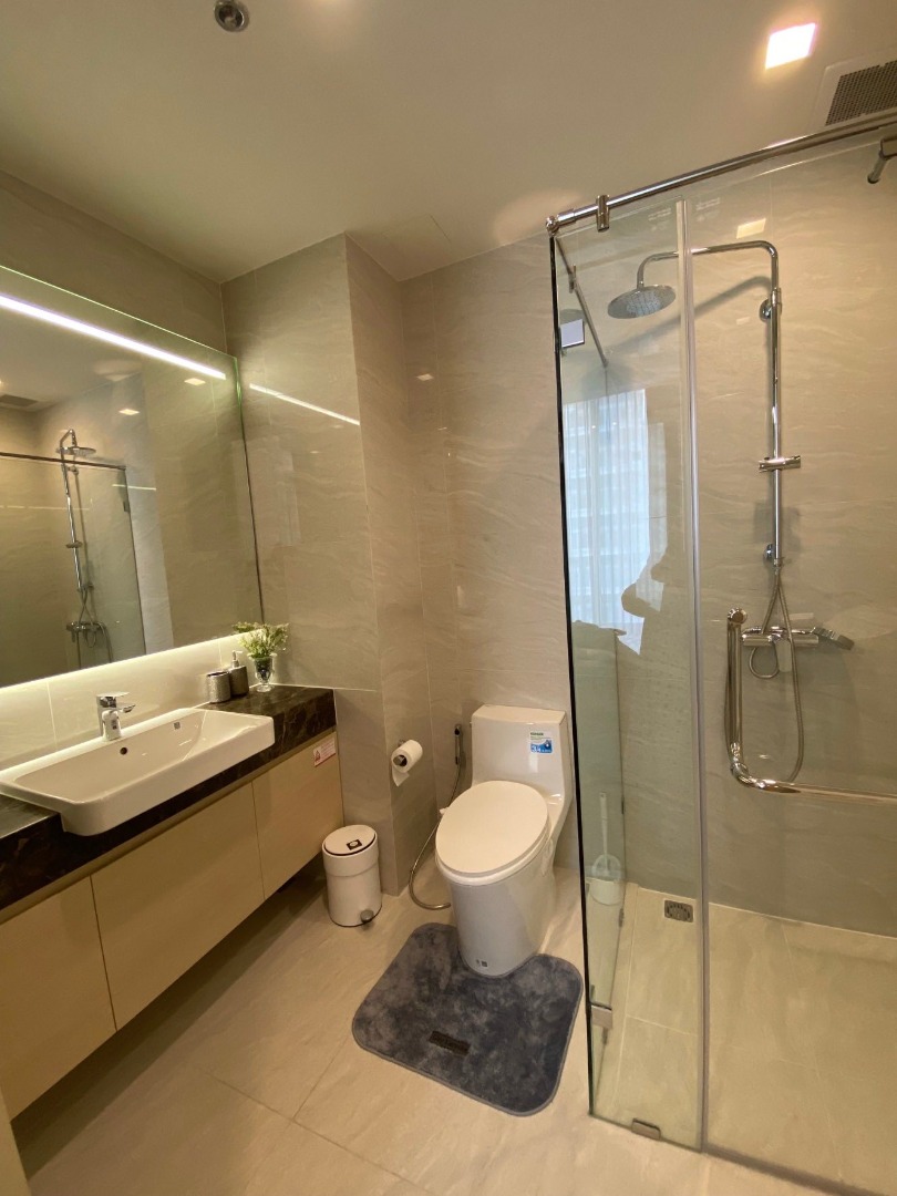 For RentCondoSukhumvit, Asoke, Thonglor : 🔥For Rent Now🔥 Noble State 39, spacious unit with beautiful view, fully furnished and ready to move in, near BTS Phrom Phong.