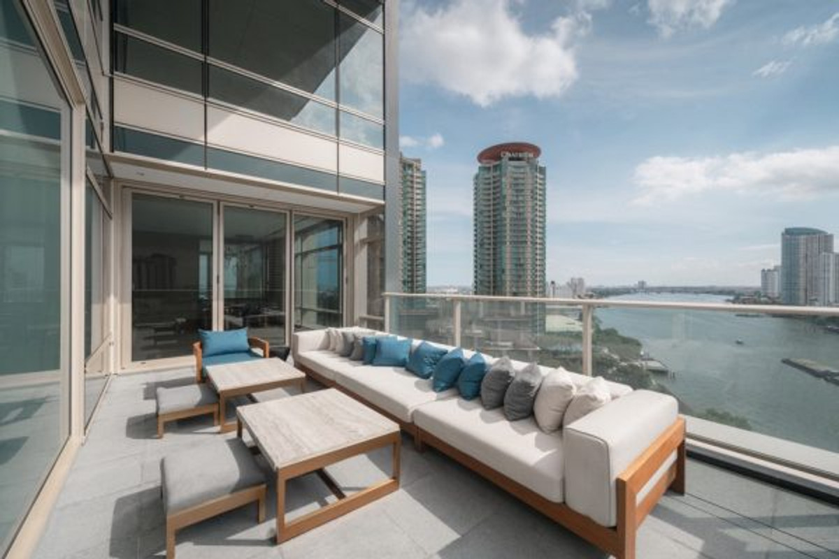 ให้เช่าคอนโดสาทร นราธิวาส : Branded Residence สุดหรูริมน้ำ Four Seasons - ยูนิตสไตล์ Oriental พร้อมวิวแม่น้ำ paranoma