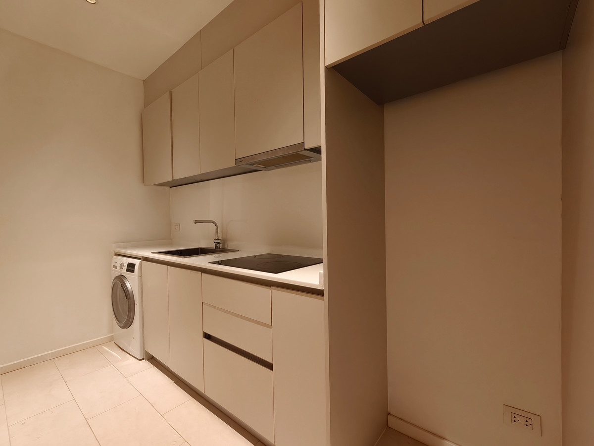 ให้เช่าคอนโดสาทร นราธิวาส : Branded Residence สุดหรูริมน้ำ Four Seasons - ยูนิตสไตล์ Oriental พร้อมวิวแม่น้ำ paranoma