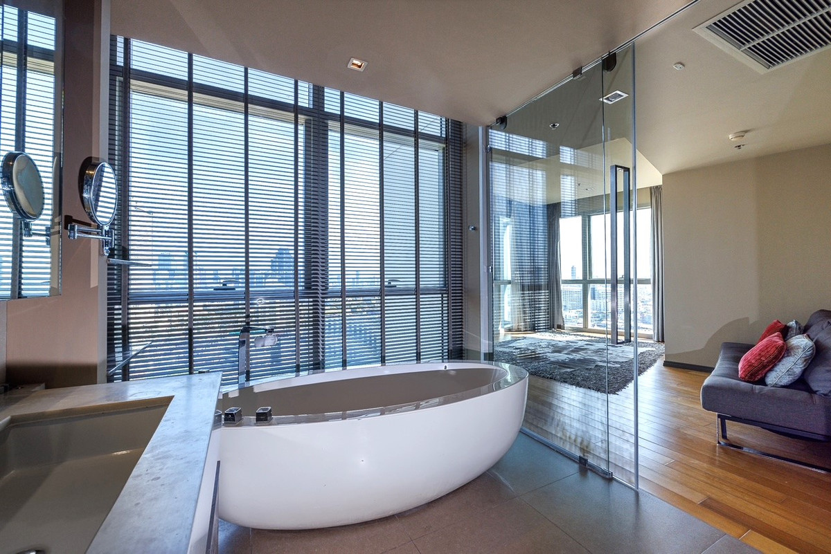 For SaleCondoWongwianyai, Charoennakor : The River l Luxurious waterfront condo near CBD and BTS Saphan Taksin.