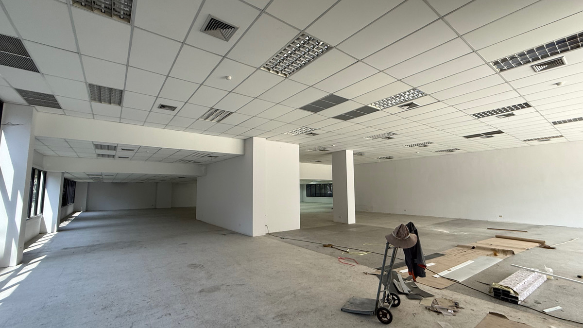 For RentShowroomRama9, Petchburi, RCA : Showroom Space for Rent – Rama 9 Area