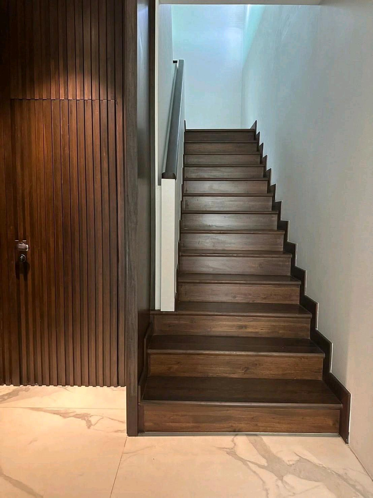 For RentHousePattanakan, Srinakarin : ✨ Krungthep Kreetha Zone A brand new house. Never been rented. Decorated in a modern, luxurious style. Comfortable to live in. Ready to move in immediately.