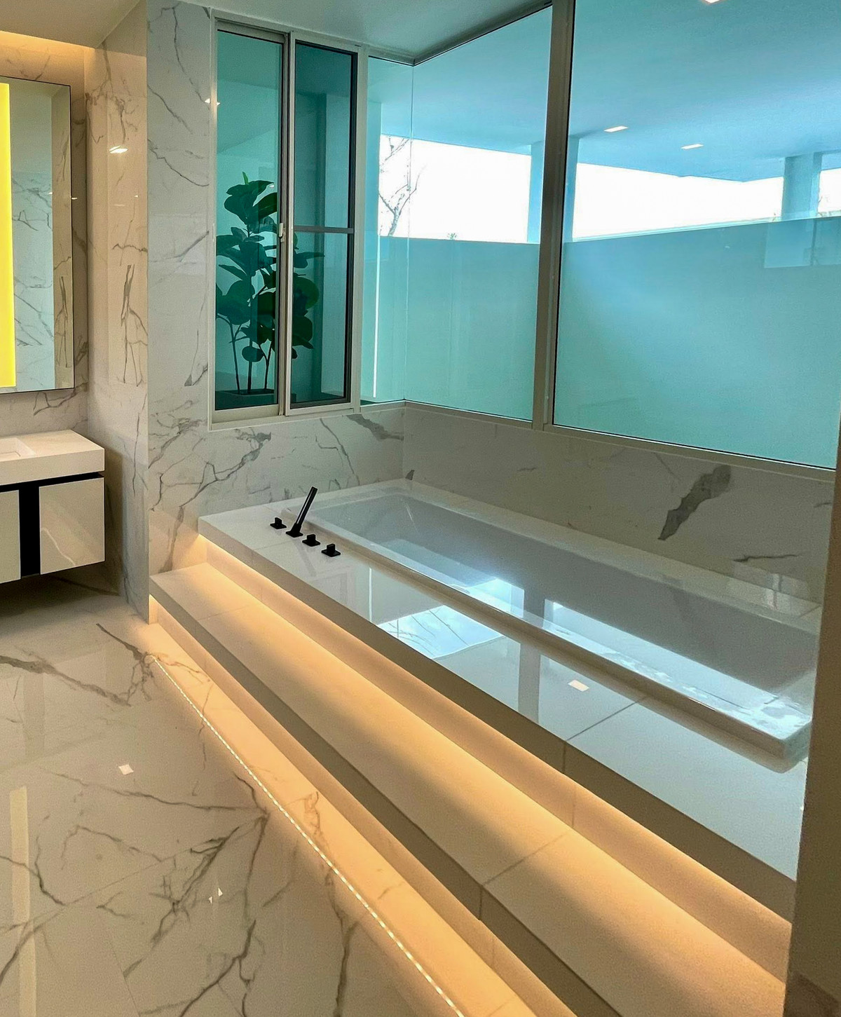 บ้านเลียบทางด่วนรามอินทรา :  วีเว่ เอกมัย-รามอินทรา  📞092-4252445 VIVE Ekkamai - Ramintra